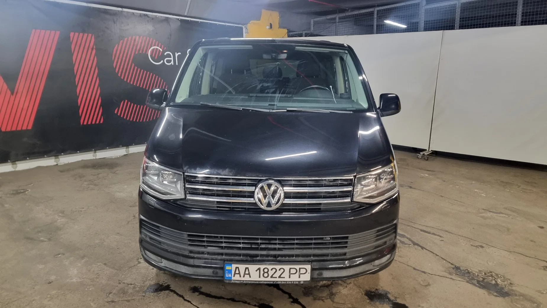 Volkswagen Caravelle photo